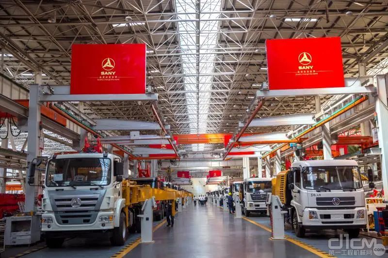 戰(zhàn)疫不忘生產(chǎn),三一重起智能工廠逐步復(fù)工--高空作業(yè)機(jī)械機(jī)械動態(tài)-高空